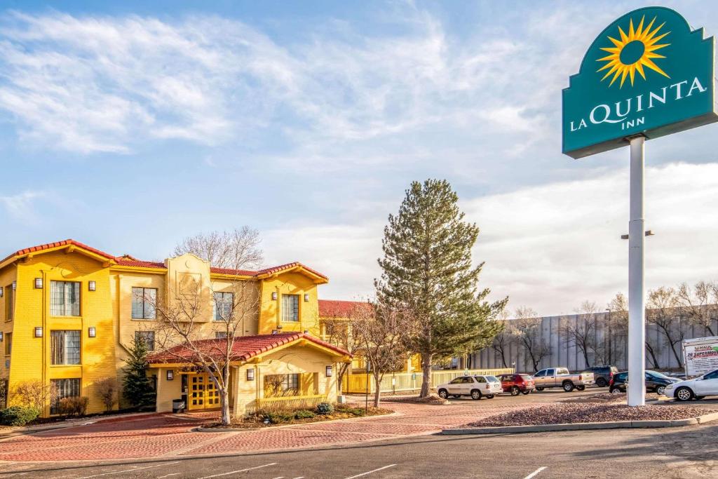 La Quinta Inn by Wyndham Colorado Springs Garden of the Gods Main image 1